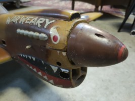 model vliegtuig topflite p-40 warweary (6)